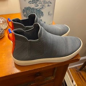 Rothys— The Chelsea boot